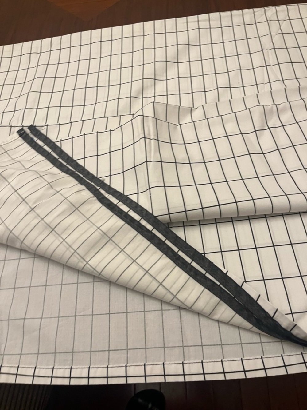 Marimekko White Fabric with Black Grid Lines flat sheet